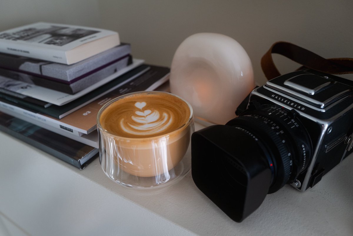 Came back after a week away, to find some new <a href="/KRUVEINC/">KRUVE</a> goodies finally arrived 👀 First pour with the new pitcher + glassware (the newness to me of which I’ll blame for the stacks being trash this time 🥲)