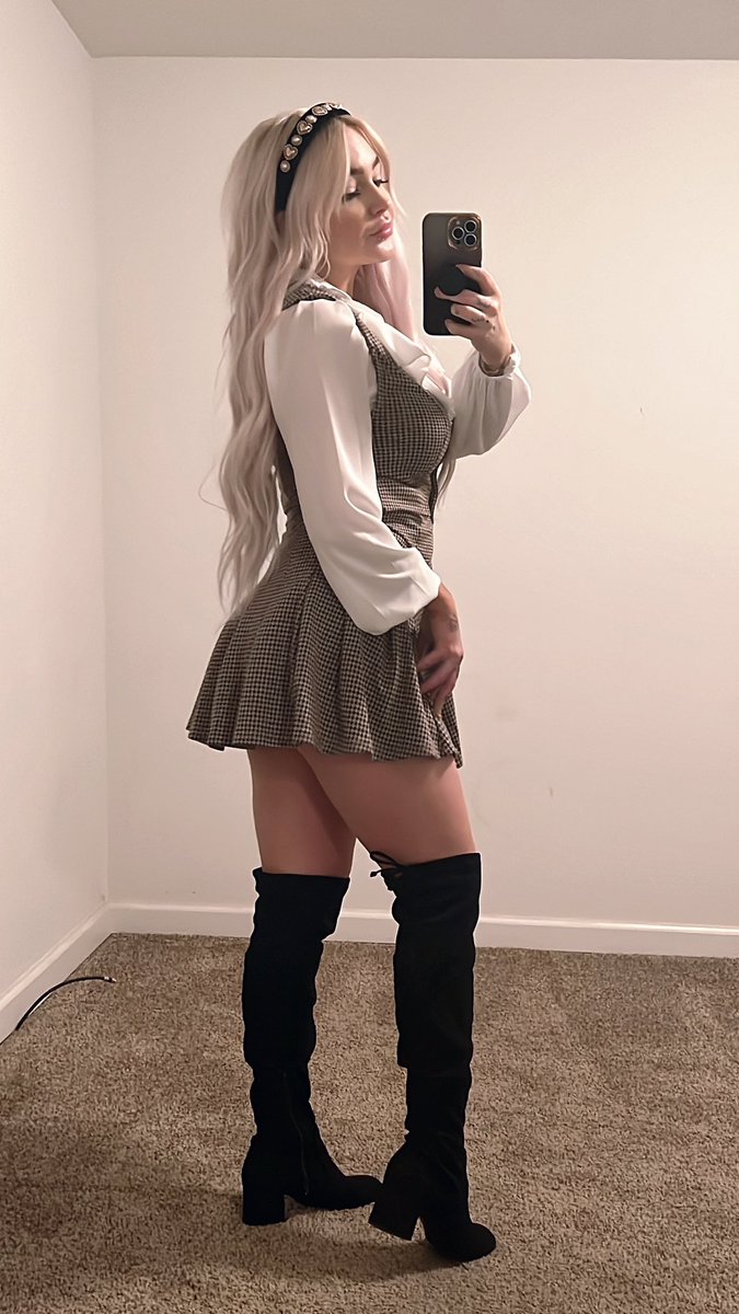 Content from violetnaviiof