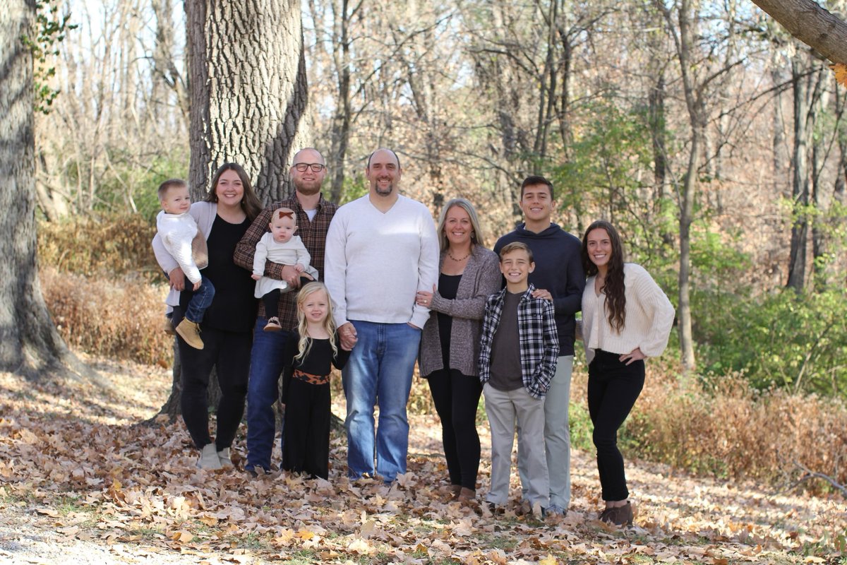 Day 23 of #gratitudevp today I am thankful for family pictures and all of the memories they hold #carwash <a href="/RobardsVPHS/">Gerrie Robards</a>