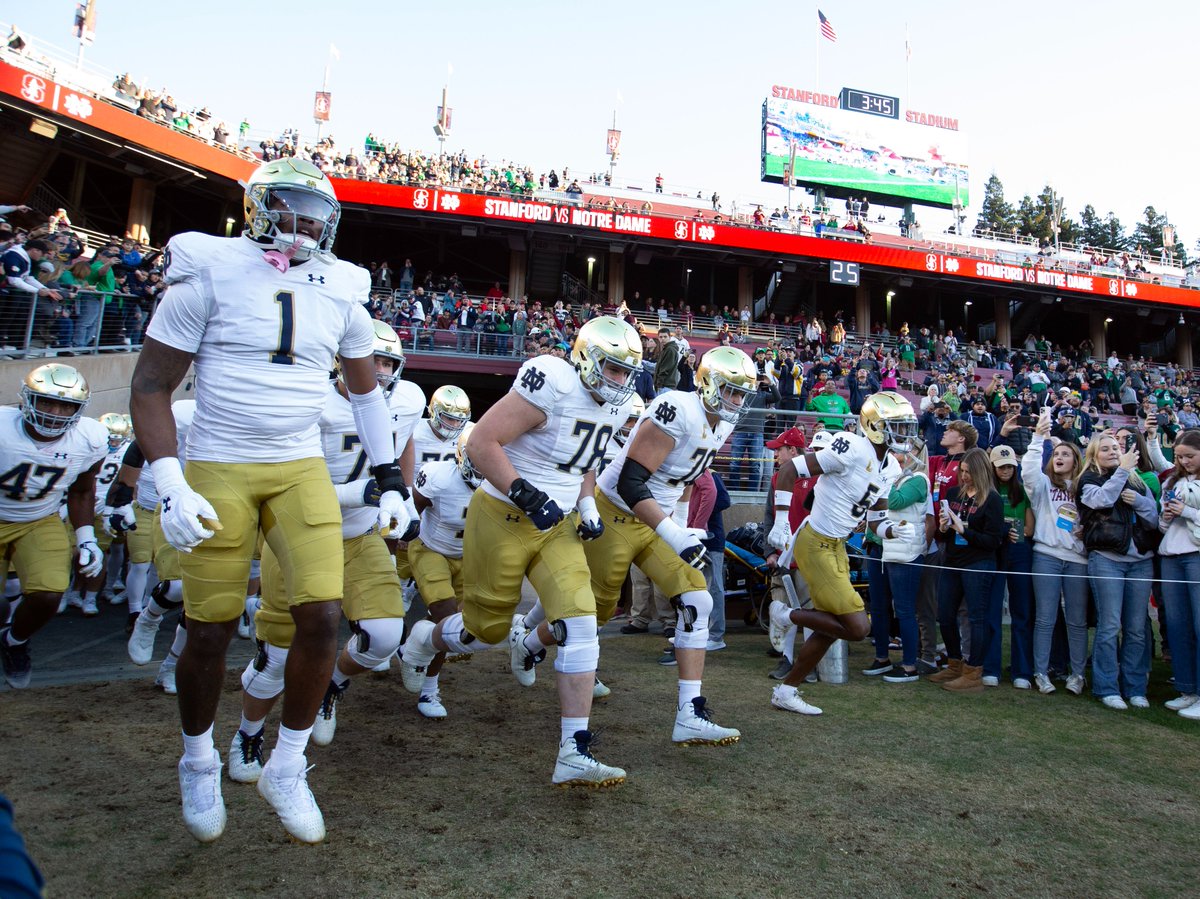Instant Analysis: Audric Estimé makes sure #NotreDame passes its road test Irish overcome plenty of adversity in the eventual 56-23 romp at Stanford, though most of it was self-inflicted. @insideNDsports Free story notredame.rivals.com/news/instant-a…
