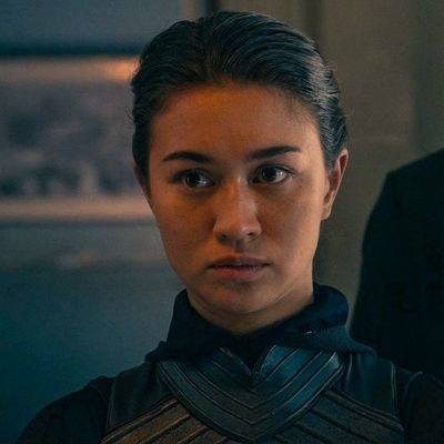 coldjands's tweet image. pretty girl                      her hot gf