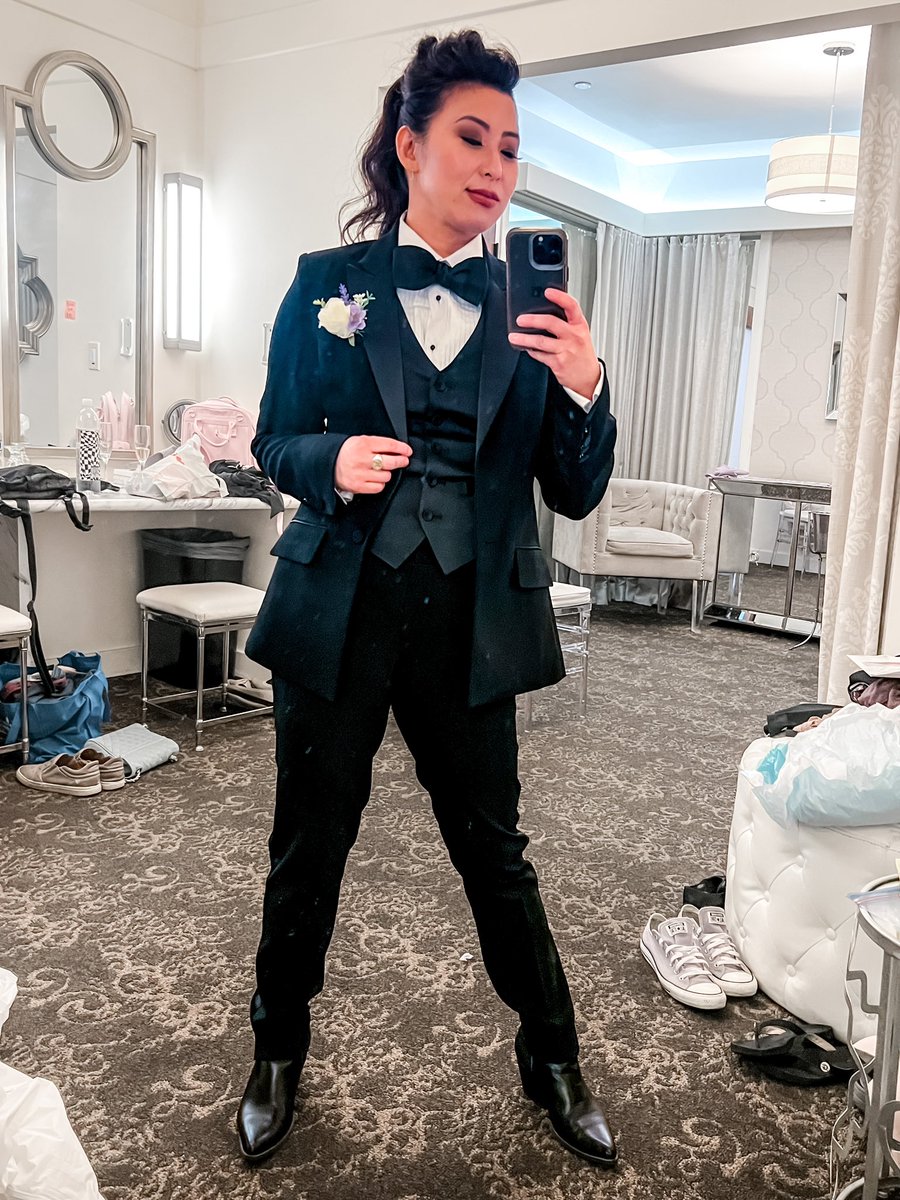 erikaishii's tweet photo. Call me “Mr. Treat Your Girl With So Much Respect and Admiration That She Reevaluates Her Standards and Begins to Ask For What She Needs Which Leads to a Frank Discussion After Which She Ultimately Ends The Relationship.” https://t.co/TSWRwtu7Mj