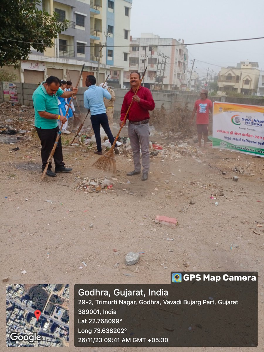 SaniteryP's tweet image. આજરોજ સફાઈ અભિયાન નિમિત્તે ગોધરા નગરપાલિકા દ્વારા તા.૨૬/૧૧/૨૦૨૩ ના રોજ બામરોલી રોડ નંદનવન સોસાયટી થી ગદુકપુર ચોકડી સુધી  સામુહિક્ સફાઇ  કાય્રક્ર્મ ગોધરા નગરપાલિકા દ્વારા રાખવા મા આવ્યો હતો.
#swach