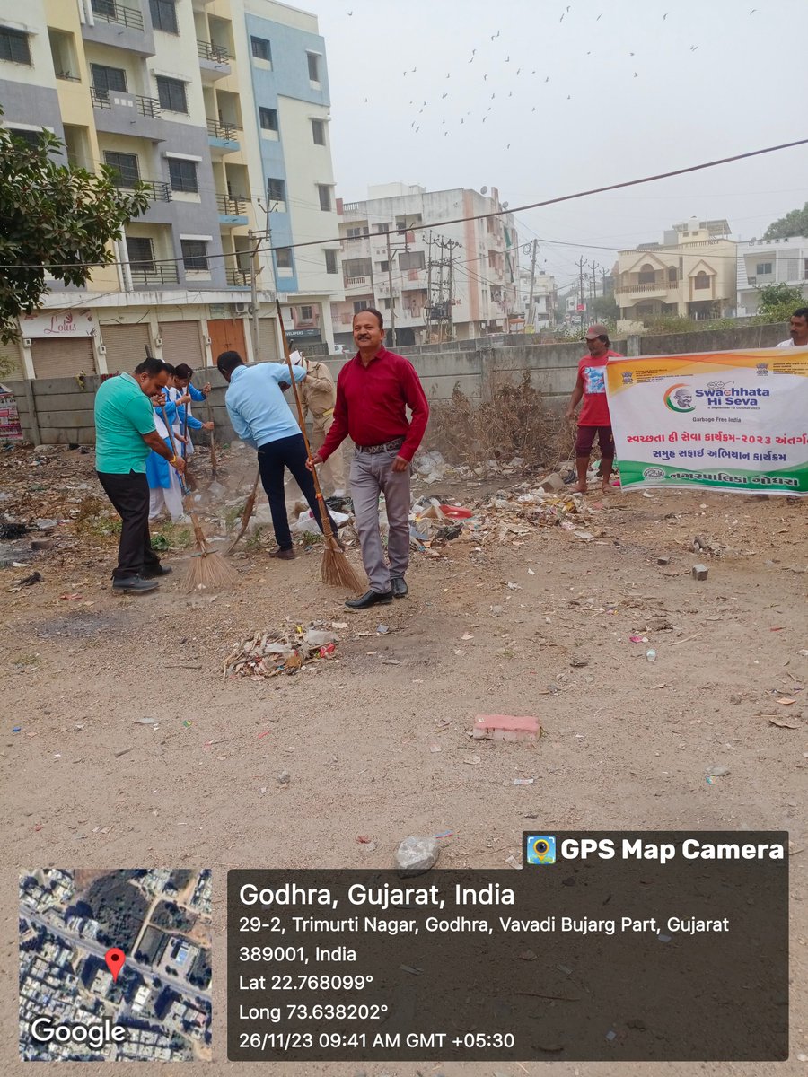 SaniteryP's tweet image. આજરોજ સફાઈ અભિયાન નિમિત્તે ગોધરા નગરપાલિકા દ્વારા તા.૨૬/૧૧/૨૦૨૩ ના રોજ બામરોલી રોડ નંદનવન સોસાયટી થી ગદુકપુર ચોકડી સુધી  સામુહિક્ સફાઇ  કાય્રક્ર્મ ગોધરા નગરપાલિકા દ્વારા રાખવા મા આવ્યો હતો.
#swach