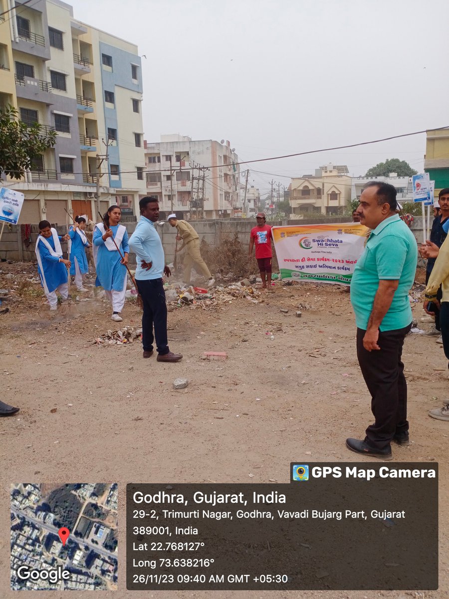 SaniteryP's tweet image. આજરોજ સફાઈ અભિયાન નિમિત્તે ગોધરા નગરપાલિકા દ્વારા તા.૨૬/૧૧/૨૦૨૩ ના રોજ બામરોલી રોડ નંદનવન સોસાયટી થી ગદુકપુર ચોકડી સુધી  સામુહિક્ સફાઇ  કાય્રક્ર્મ ગોધરા નગરપાલિકા દ્વારા રાખવા મા આવ્યો હતો.
#swach