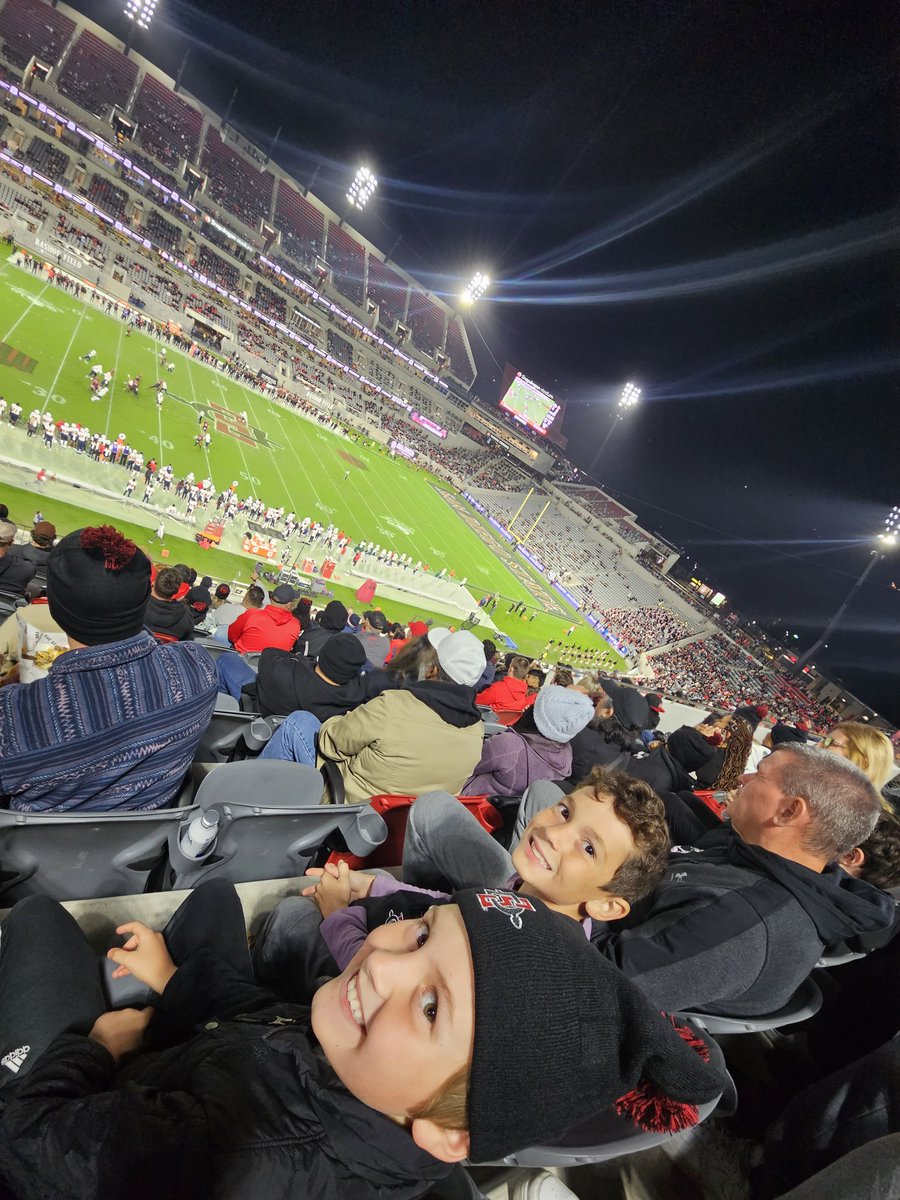 MikePMcDaniel's tweet photo. #goaztecs https://t.co/Fz74pGilU1