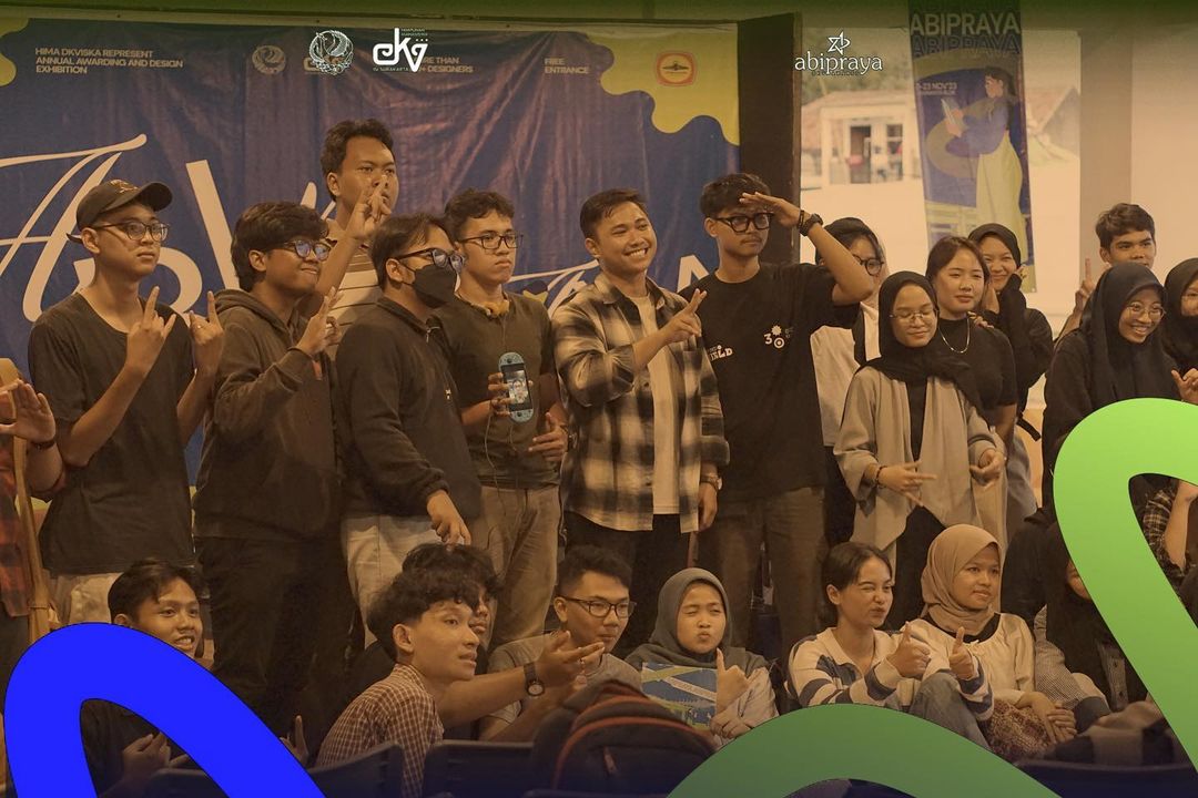 Anggita, Jalu. 2018. The Sakudutan. Solo: Burgoner tweet media