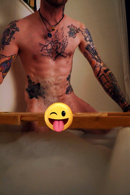 45% off for the next 200 people 👀 https://t.co/Lk7i6kNVbE #SmallBusinessSaturday #CyberMonday #CyberMondayDeals<a href="/tag/cybermonday"class="tags"><span>#cybermonday</span></a><a href="/tag/smallbusinesssaturday"class="tags"><span>#smallbusinesssaturday</span></a><a href="/tag/cybermondaydeals"class="tags"><span>#cybermondaydeals</span></a>