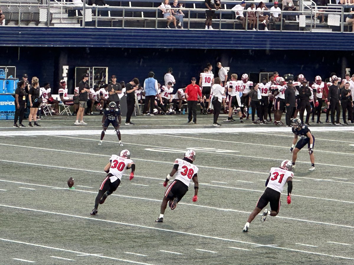 j_antosh's tweet photo. Awesome experience seeing former @SESFootball QB1/Super ATH @DylanRedmon3 playing for @FIUFootball #PawsUp @StEdsAthletics https://t.co/SiahNm9mSk