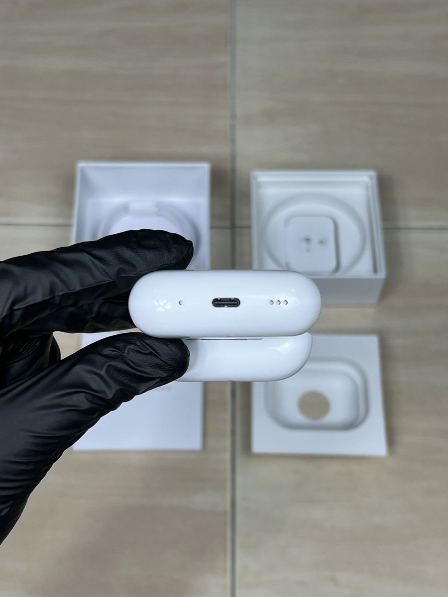 hanzgadgettt's tweet photo. PAYDAY SALE KEMBALI LAGI!! 💸💸

Pertama di Malaysia, Airpods Pro 2 with Type-C Version 😍✨

Airpods Pro 2nd Generation [NP : RM159.90]

RM99.90 SAHAJA!! 😱😱

Siap dapat Woven Cable lagi, memang sesuai la hadiahkan untuk kawan-kawan korang yang jenis lasak &amp; ganas tu 🤣

(1/8) https://t.co/YUyYkLQa5r