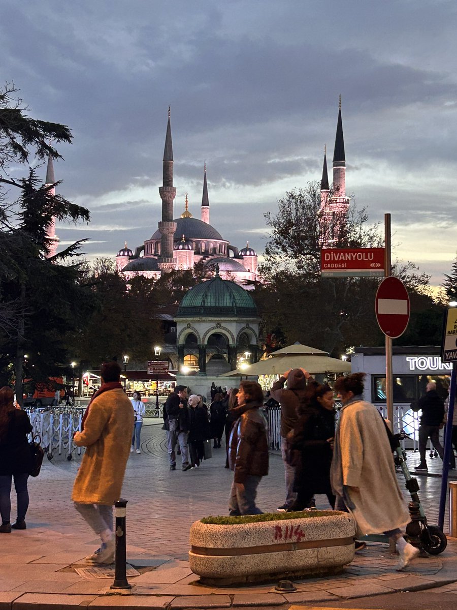 Akşam üstü tüm ihtişamı ile sultan ahmet camii ..