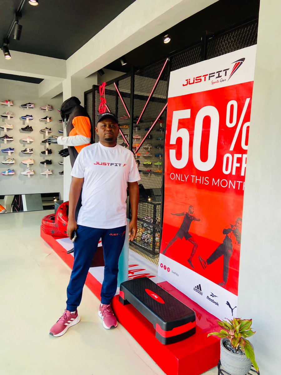 bajabiri's tweet photo. Jamhuri ya Muungano wa Midosho #JaMuMi.....inafurahia uwepo wa #JustFitNusuBei .
Sale inaisha leo https://t.co/NNOOZaUUzH