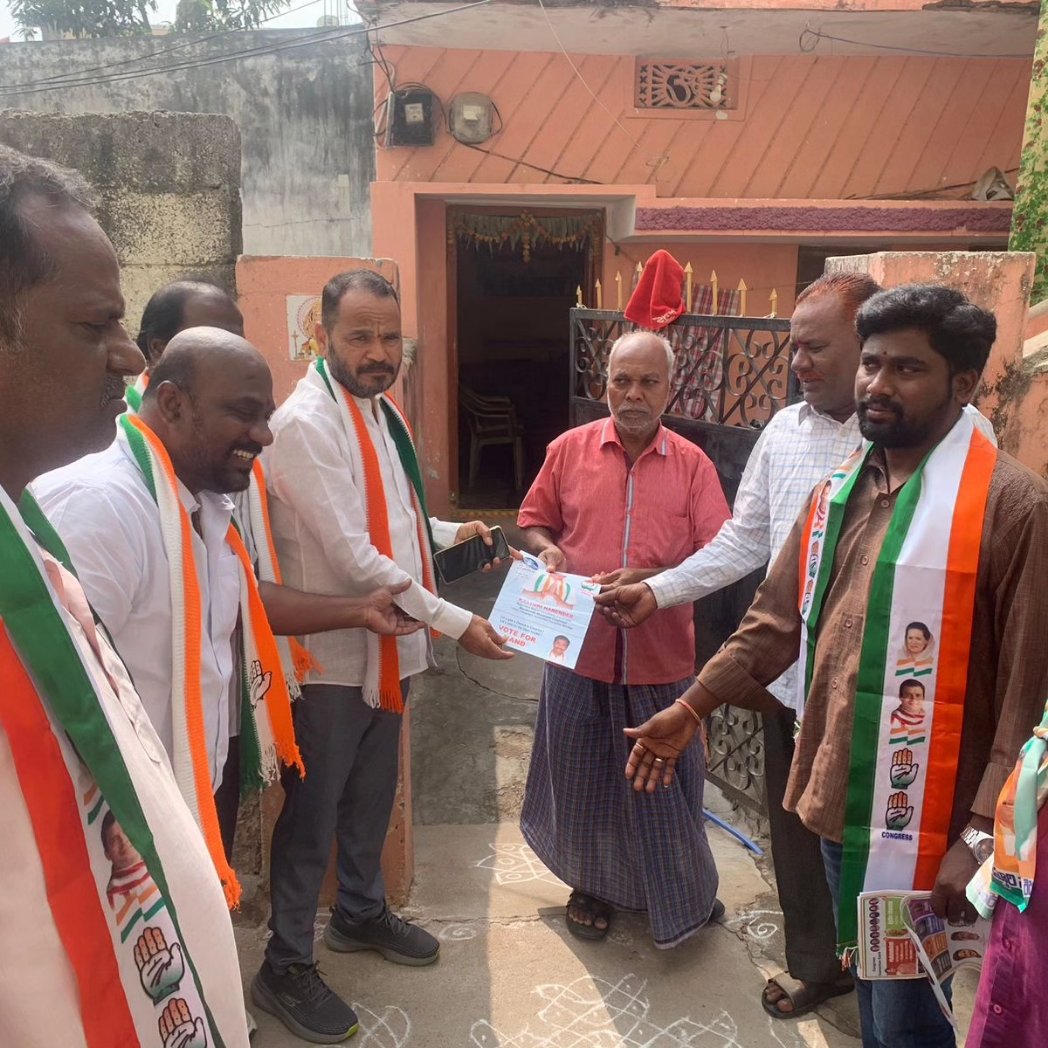 DavidKorani's tweet photo. Door to door campaigning in every colony of budwel 
#voteforcongress✋🏻
#kasturinarendargaru 
#koranidayanand 
#rajendranagarconstituency https://t.co/dUicoJ8Kug