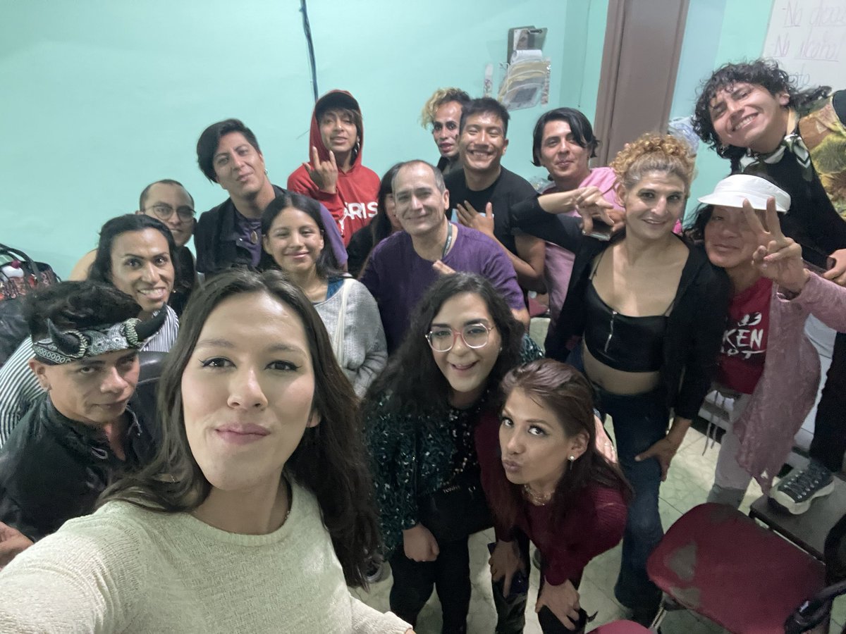 samano_O's tweet photo. Oficialmente hicimos la inauguración de Casa @lleca_org un espacio para personas LGBT+ en situación de calle, disculpen que no hayamos hecho el evento del año, pero apostamos por algo íntimo. 💕 https://t.co/cBtcp1GnaM