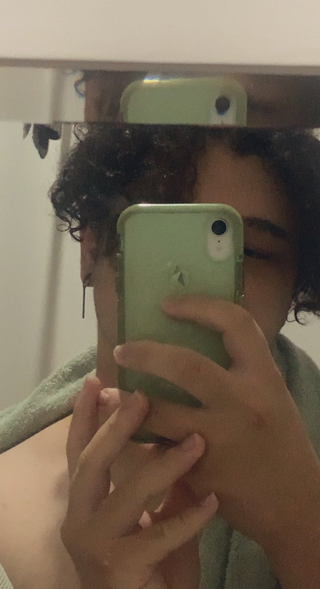ElioIsLegally's tweet photo. Me when I'm the hottest person ever what??? #EvilBaby https://t.co/dgeMExLtbG