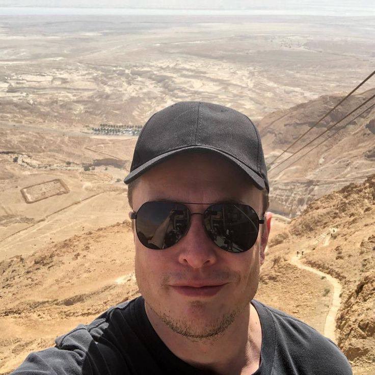Not Elon Musk tweet media