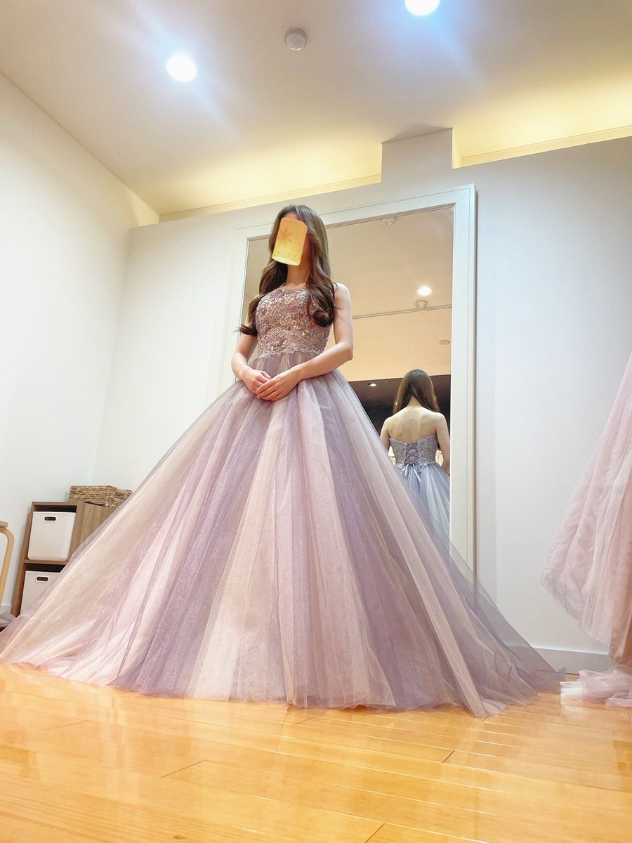 Princess_riho's tweet photo. ディズニーでもOnce Upon A Timeをテーマに披露宴をしようと思ってるんだけど似合うドレスまだフィッティング段階なんだけど、どれがいいかな…😭
姿勢悪いのはごめんなさい😢 https://t.co/sJUcRkLHs8
