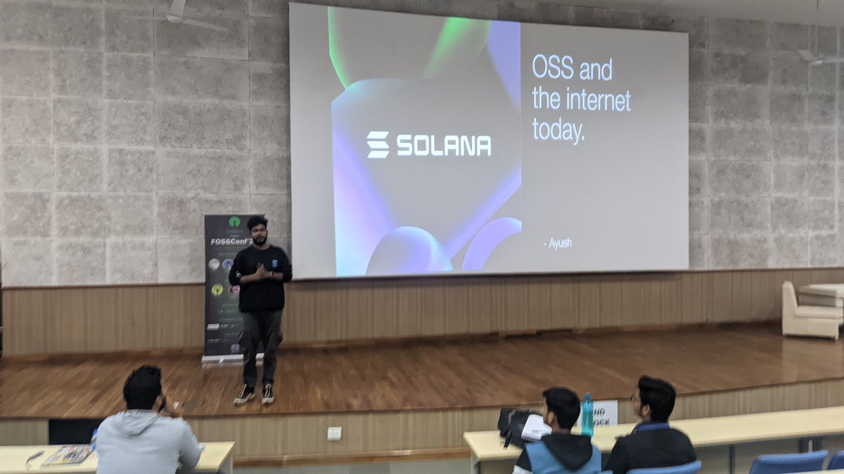 fosscuk's tweet photo. @yoayush is here 🫡
Talking about open source and the internet today.
#FOSSConf23 https://t.co/omfAWbLZvA