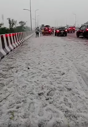 Hailstorm gives Kashmir like feel in Rajkot