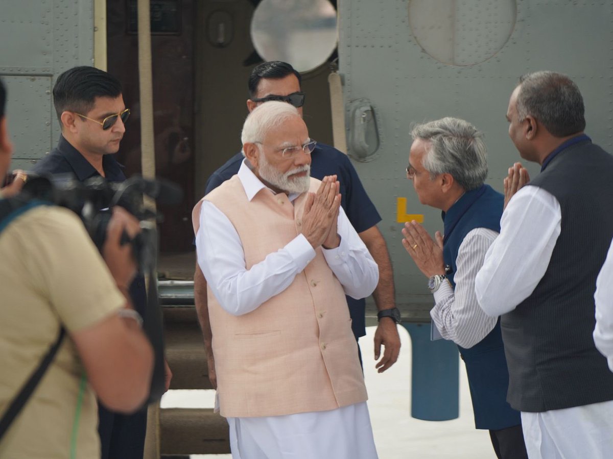 Heartfulness (@heartfulness) on Twitter photo Hon’ble PM <a href="/narendramodi/">Narendra Modi</a> Ji has just reached <a href="/kanhashantivan/">Kanha Shanti Vanam</a>, the global HQ of <a href="/heartfulness/">Heartfulness</a> for his historic visit. The reception team will take him to the meditation hall, where revered <a href="/kamleshdaaji/">Daaji - Kamlesh Patel</a> will welcome him. Catch us live on YouTube now: youtube.com/watch?v=-HFhAy… Hon’ble PM <a href="/narendramodi/">Narendra Modi</a> Ji has just reached <a href="/kanhashantivan/">Kanha Shanti Vanam</a>, the global HQ of <a href="/heartfulness/">Heartfulness</a> for his historic visit. The reception team will take him to the meditation hall, where revered <a href="/kamleshdaaji/">Daaji - Kamlesh Patel</a> will welcome him. Catch us live on YouTube now: youtube.com/watch?v=-HFhAy…