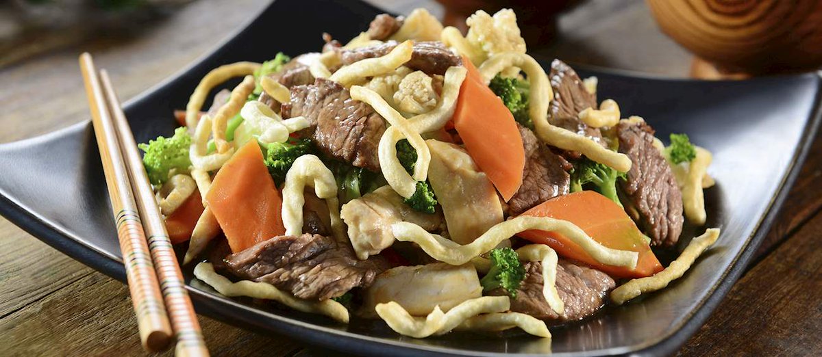 ARKISE85's tweet image. Yakisoba

Typically, the noodles are served on a plate alongside different condiments such as fish flakes, mayonnaise, pickled ginger, and ground seaweed. Occasionally, they come in sandwich form, when they are served in a special bun and garnished with pickled ginger and special…