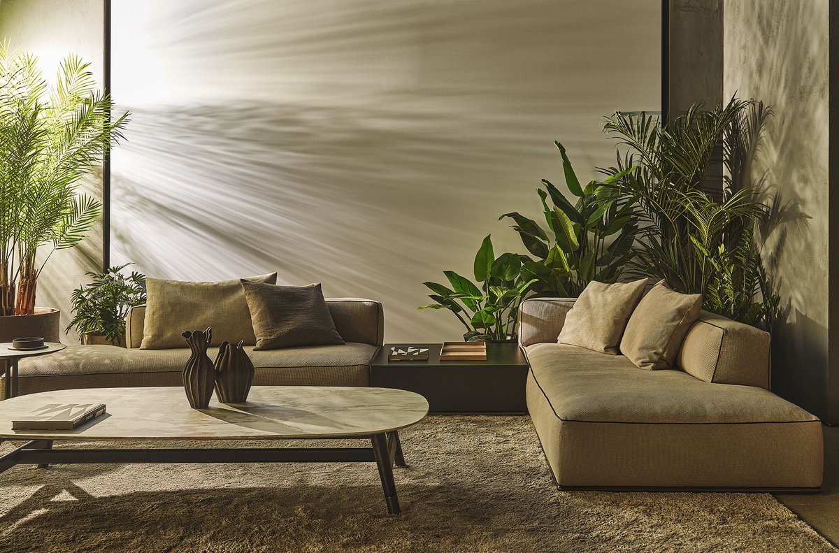 mozaik_design's tweet image. Antonio Citterio’nun 2022 yılında Flexform için tasarladığı Perry Kanepe Sistemi’nin ayırt edici özellliklerinden dolgu ile cömertçe doldurulmuş hatlar, zarif oranlar ve sofistike dikiş detayları, işlevsellik ile modern rahatlığı birleştiriyor. 

Courtesy of Flexform | #flexform