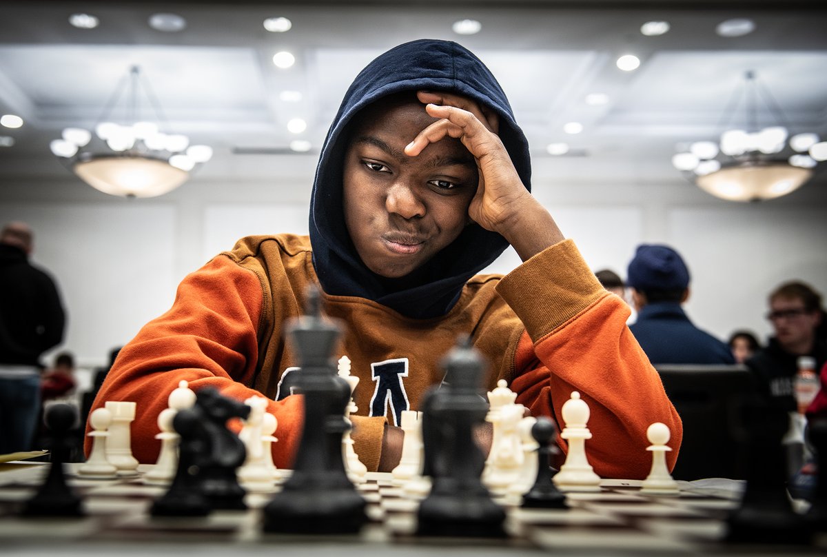 When your position smells fishy... Tani Adewumi (🇺🇸 2295) is one of the participants in the US Masters in Charlotte. You can follow him at @TaniAdewumi