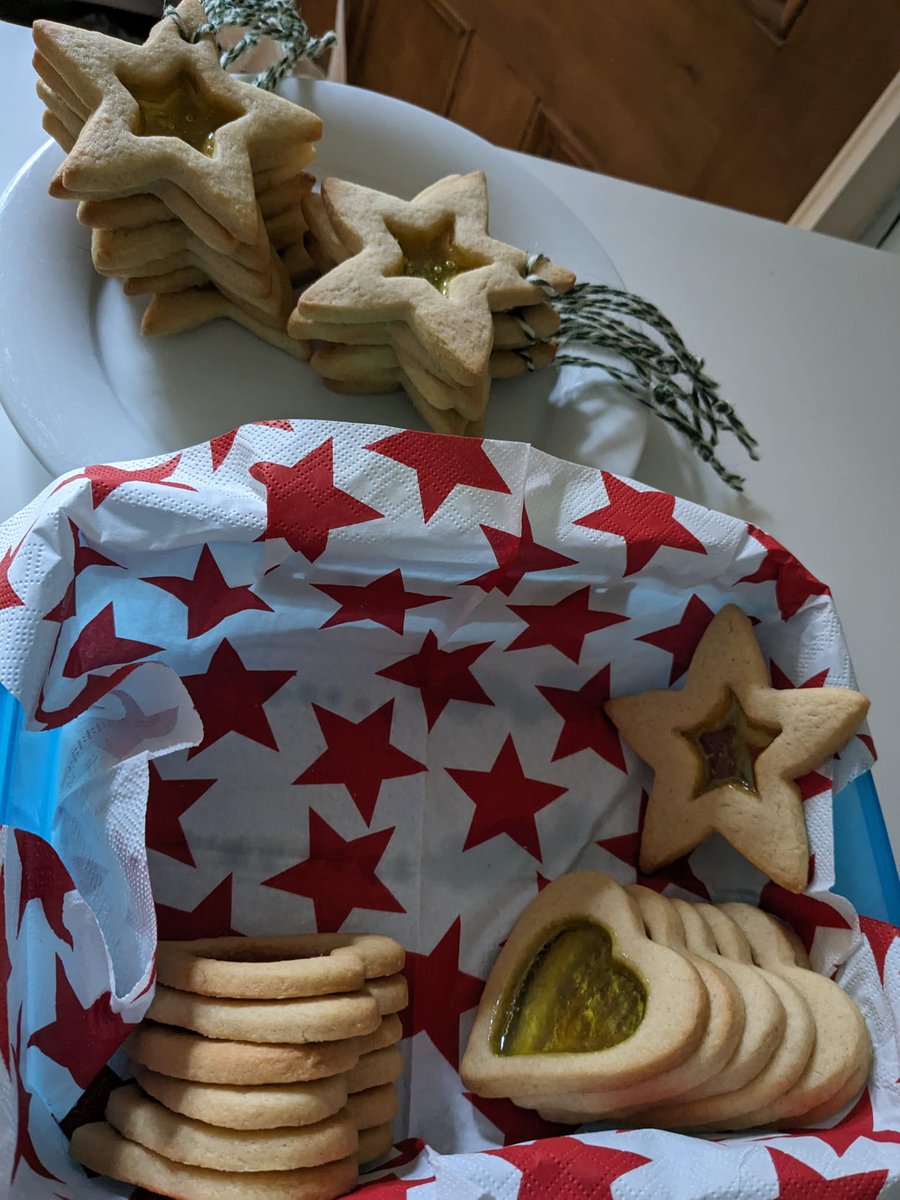 WyHighMFL's tweet photo. We are ready to welcome you to our stall at Wynterfest today 12-5! Come along and get some baked goodies, hot chocolate, homemade gift tags or enter a competition to win a coffee machine or a teddy! https://t.co/HY0lGh7oIz