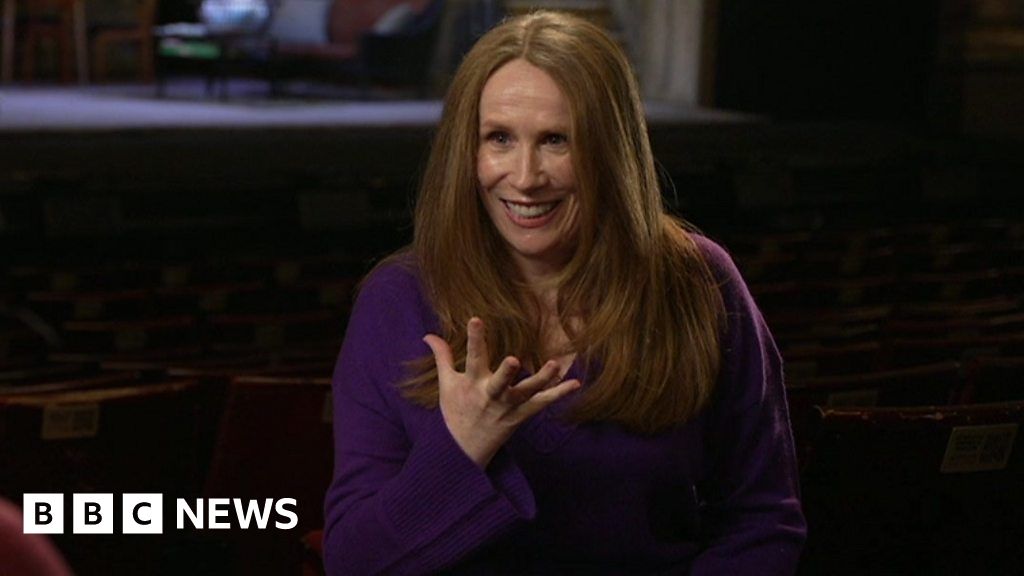 ThechKidaSam's tweet photo. Doctor Who: It's the best job I've ever had says actress Catherine Tate https://t.co/x3L8GF6NvO https://t.co/NpW4n1ZOcH