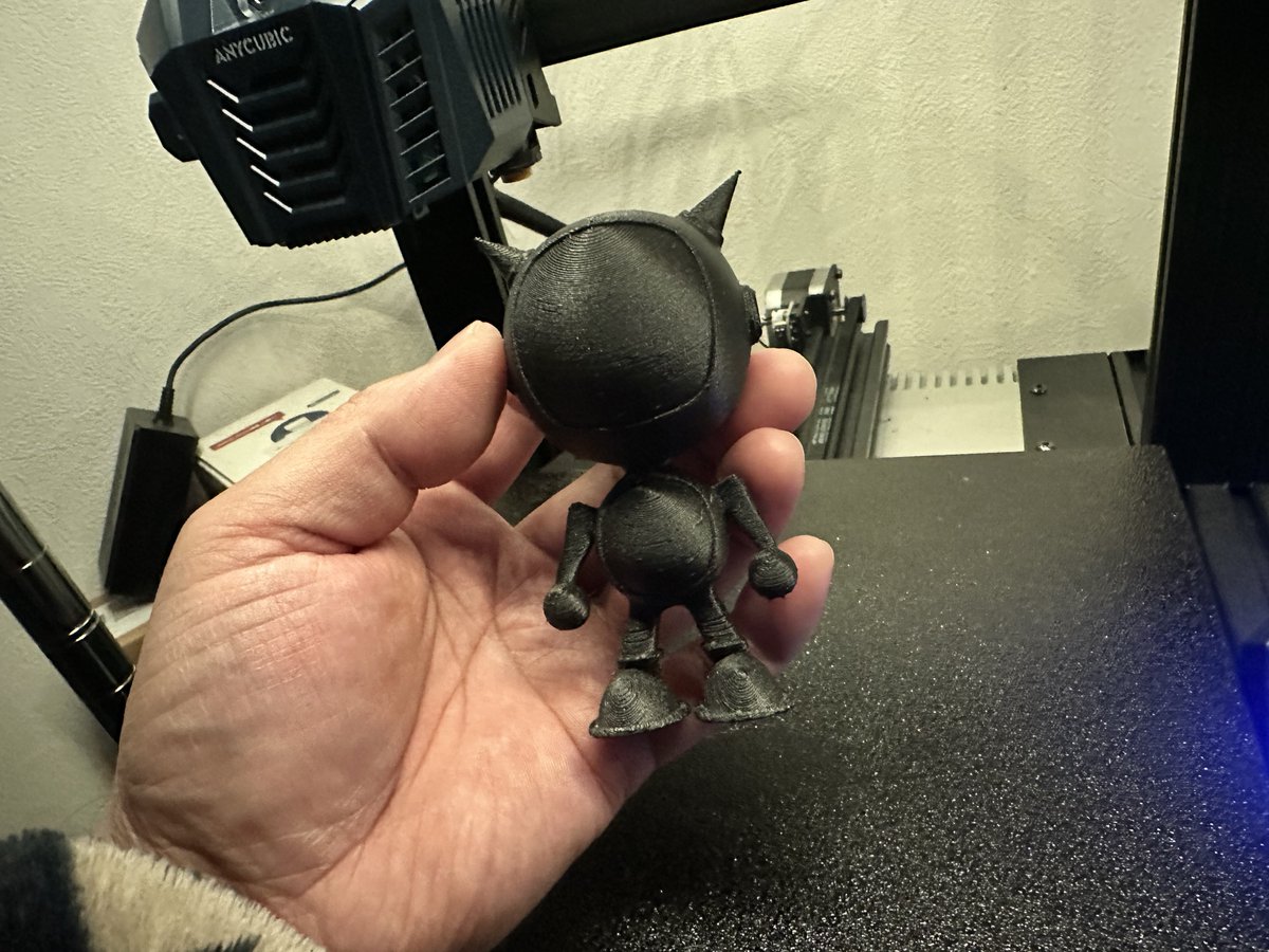 3DZ_WorlD's tweet photo. 2頭身モデルの1発目。
大分設定詰まってきたね。
もうちょいって感じね。
#3dprint #耐摩耗kaika99 #耐摩耗チャレンジ #PLACF #3DCG #MODO16 #Hexaroid https://t.co/PQSJfJfJ0j