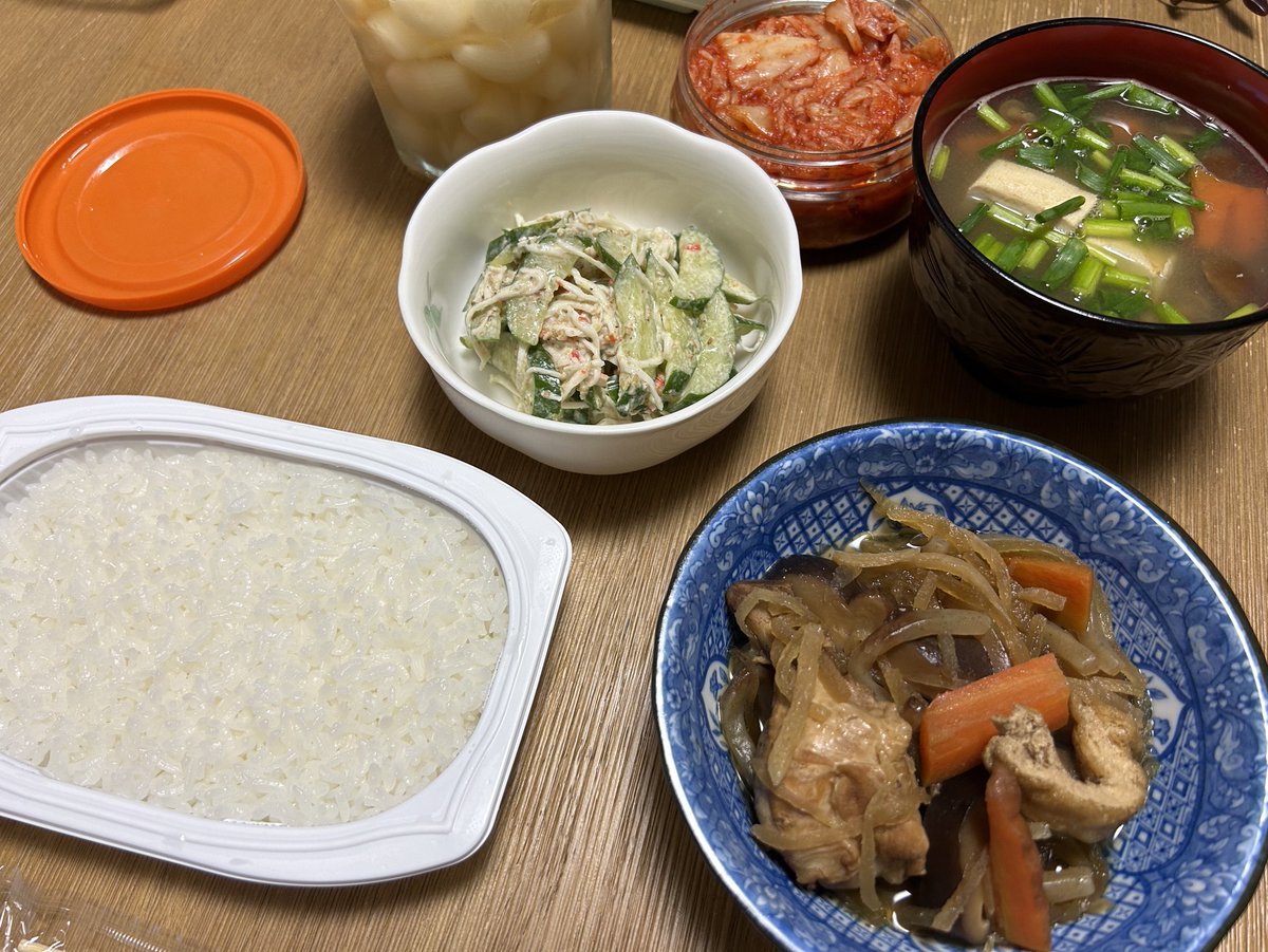 久々に実家飯！ご飯はチンやったけどバランスのとれた良い食事でした😄
やっぱ実家はよろしいですな✨