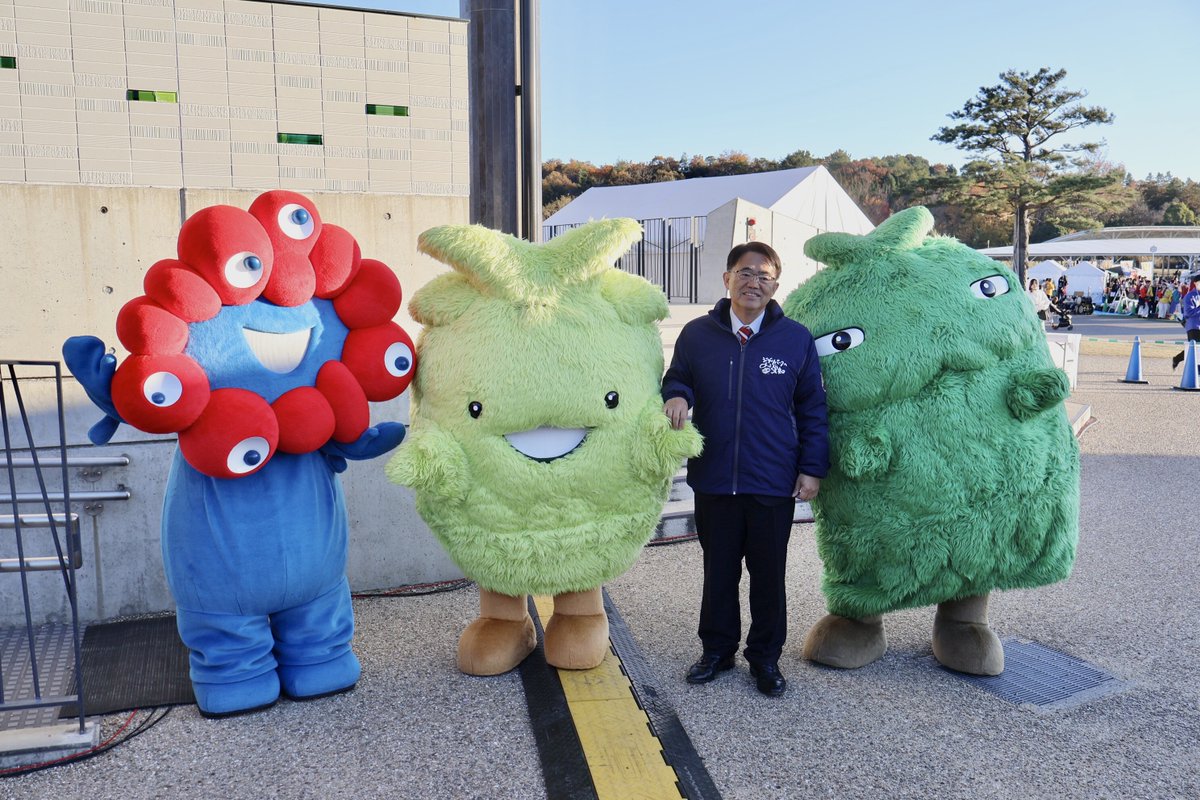 ⑧ 大阪・関西万博のPRステージがあり、公式キャラクター