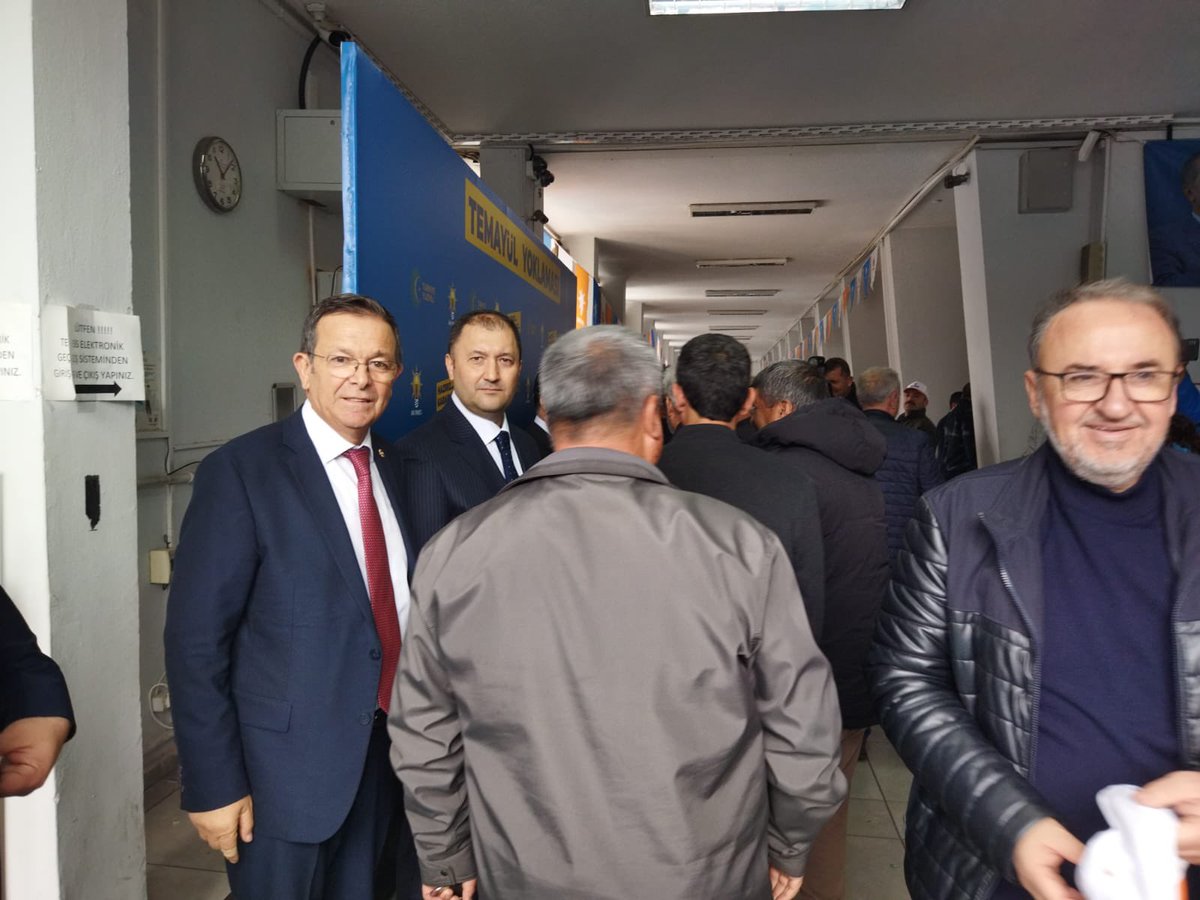 İstişarenin ve ortak aklın bir nişanesi olan teşkilat temayül yoklamamızı kıymetli teşkilatımızın katılımlarıyla gerçekleştiriyoruz. 

Nazilli’miz, Aydın’ımız ve partimiz için hayırlı olmasını diliyor, tüm aday adaylarımıza başarılar diliyorum.