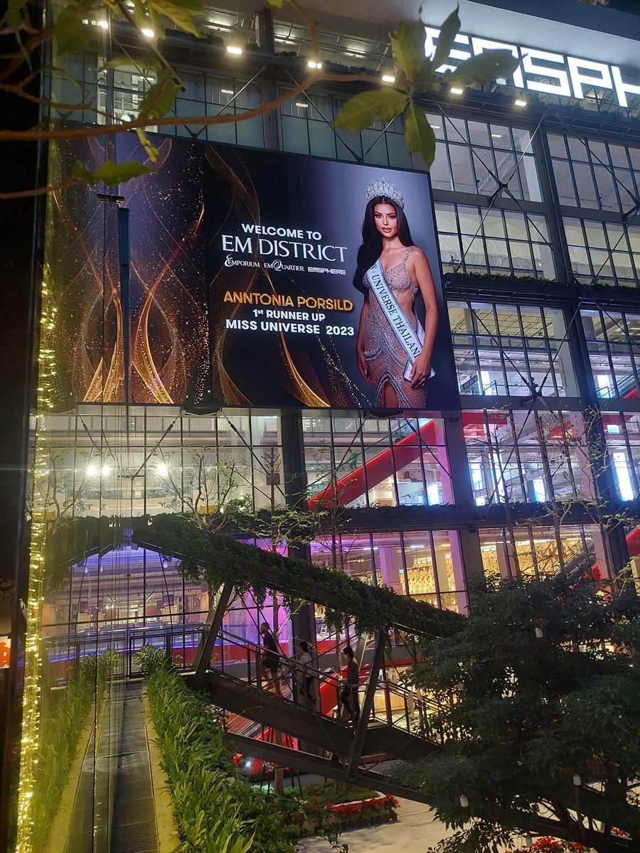 roadtomissth's tweet photo. ห้างยังไม่เปิด แต่เฉลิมฉลองรอแล้วค่ะ EMSPHERE 🌟✨#MissUniverseThailand2023 #MissUn #MissUniverse2023 https://t.co/0QJAaMKHko
