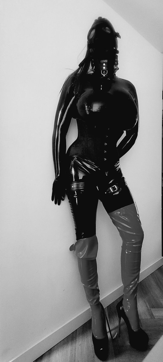 KinkyBootqueen's tweet photo. Rubberdoll! Do you have any fun ideas?

#rubberdoll, #latexdoll https://t.co/BDYK6vKwwg
