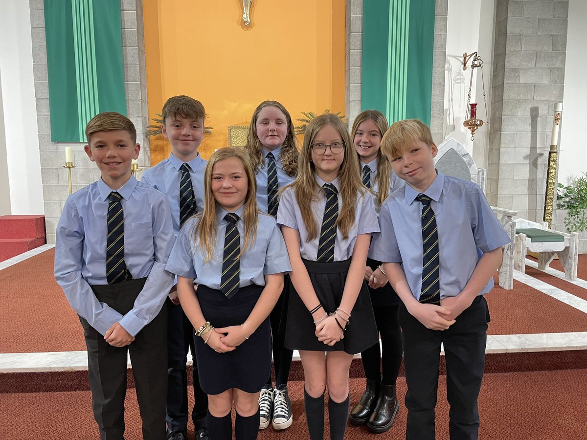 saintninians's tweet photo. We are very proud of the young people @MrsCoyleP7_6 @MrsClarkeStNins who represented  our school so confidently at Mass @stniniansrc this morning. #CEW2023 @DoPEducation1 https://t.co/PaxVUAflmK