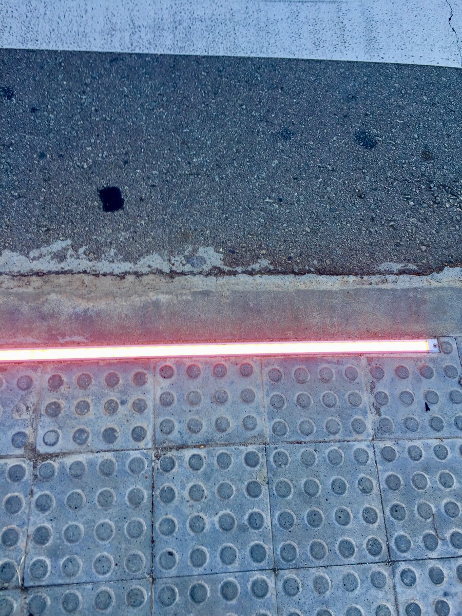 in_pca's tweet photo. LED light signaling to wait behind the red line (LED light bar) before turing green to enable a safe passing on the zebra crossing.
This would help a person with PCA to cross safely
#smartcity #innovation #posteriorcorticalatrophy #atrofiacorticalposterior #LEDlightbar #barraLED https://t.co/HPqwEJaqDx