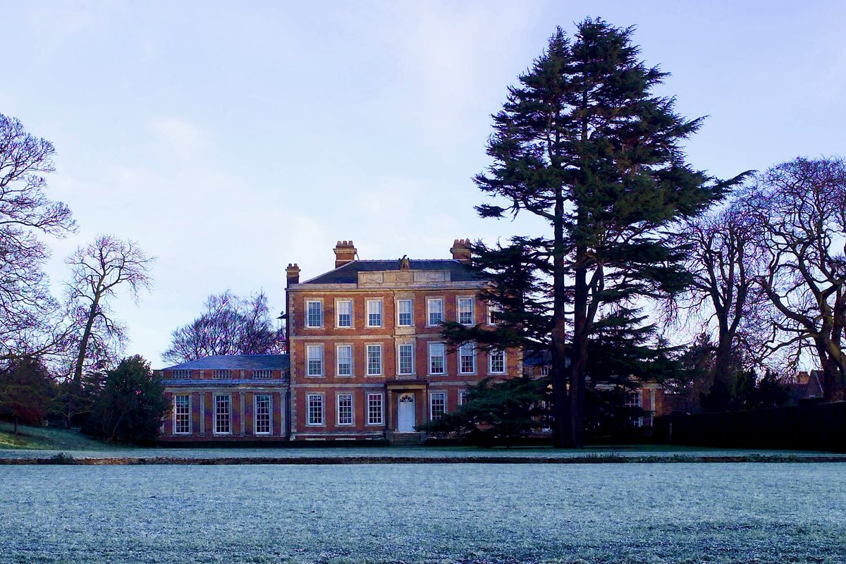 MiddlethorpeHal's tweet photo. 🌲The Icon 🌲
On the #Sunday of #NationalTreeWeek let’s celebrate one of #York most iconic #trees : the magnificent Deodar Cedar on #Middlethorpe south lawn!
Impressive growth over 100 years… and it continues to do so! 🤗
@NT_York @nationaltrust @The_RHS @pobhotels @VisitYork https://t.co/mrSvhc6ij6