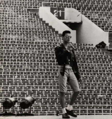 DMDevotee's tweet photo. Pre gig at The Rose Bowl, Pasadena, LA 18th June 1998
#DepecheMode #ConcertForTheMasses #MusicfortheMasses #DM101 https://t.co/PjjmwNPfMT