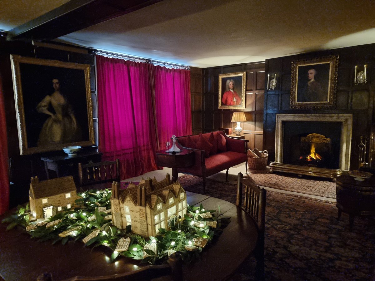katieculture's tweet photo. Perks of the job: Getting a peek of #Christmas at #QuebecHouse @nationaltrust and sampling the hot 'chocolate wine', made from the recipe #GeneralWolfe knew from his mother's recipe book:
• Port🍷
• Chocolate 🍫
• Caster sugar
• Flour
• Hot Water💧
...and it was delicious! https://t.co/sQfLfpOt0m