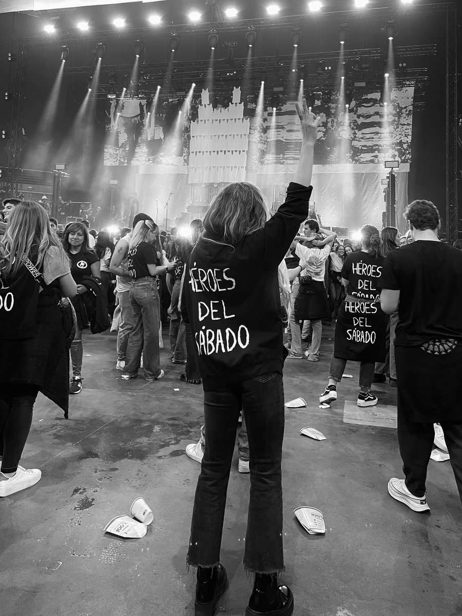 sanxchiuss's tweet photo. Cómo se sigue ahora después de lo de ayer? 
Volved pronto 🫂🖤 @estoesLaMODA https://t.co/3cI04iix1X