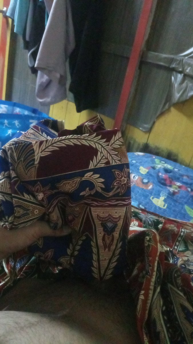 faizolll08's tweet photo. Nikma bangat batik nyaa.. https://t.co/0pzd4dHmfP