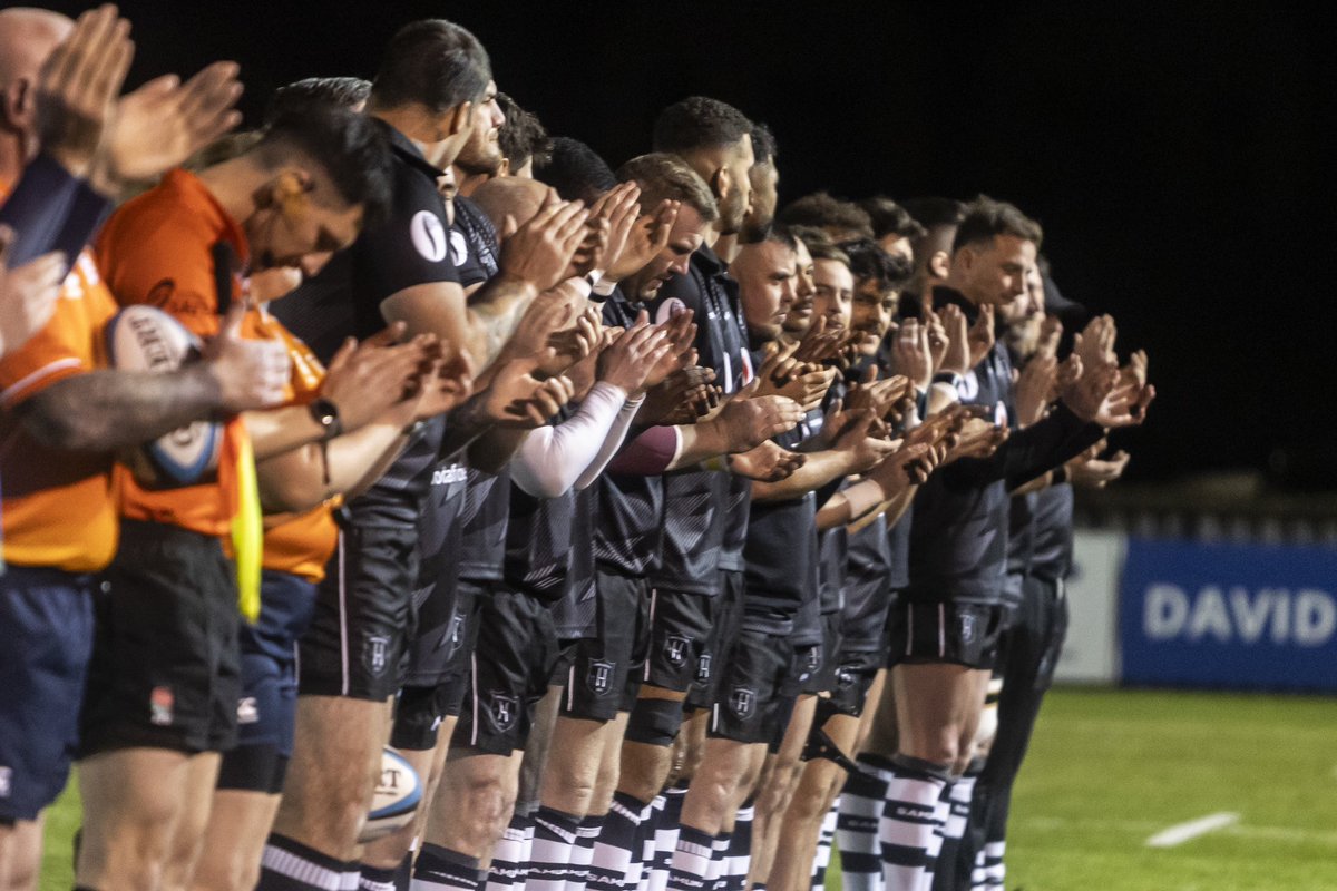 LooseHeadz tweet media