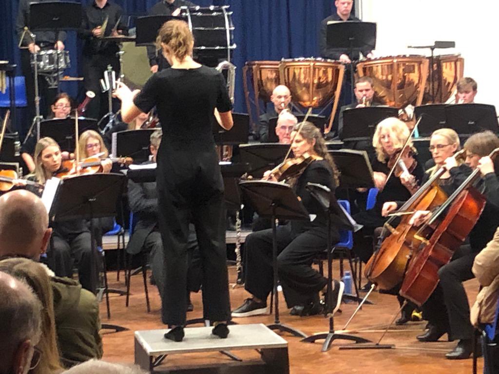 Congrats to all the players at our fabulous Autumn concert! Our guest conductor Alice Knight pushed us to our limits with a fiendishly tricky programme of watery-themed pieces but with an amazing percussion section behind us we pulled it out of the bag! Roll on Dvorak 8 in March!