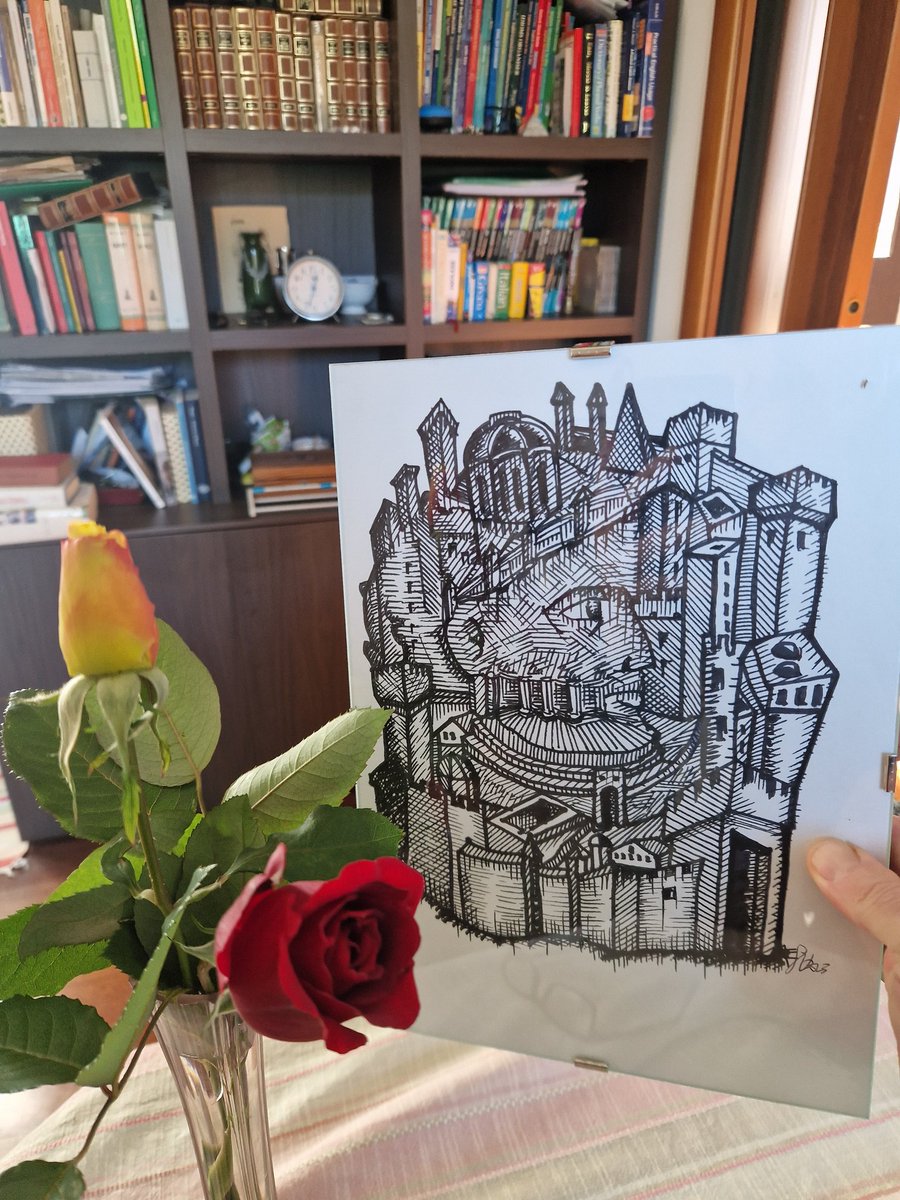 Ringraziando Stefano Vallera per l'illustrazione del mio #laconversionedicostantino @LaVitaFeliceEdi (e le mie rose per questi fiorni di fine autunno) #epistolaatiberio #janusdellacolleradinerone #chronicapisonum