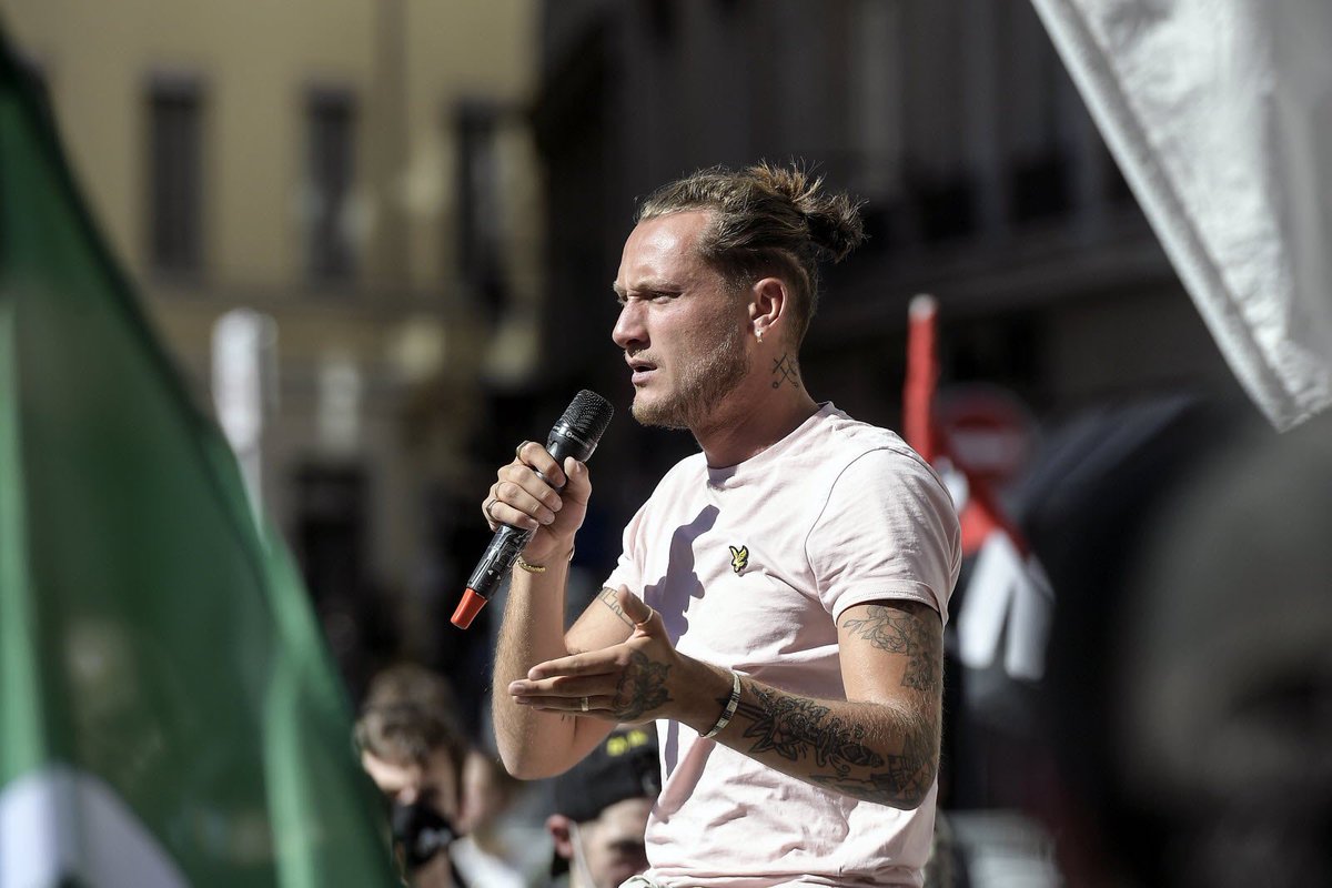 Frontieresmedia's tweet photo. ⚡️[INFO Livre Noir]

👉 Le militant Antifa, Raphaël Arnault, est actuellement à Montpellier et vient d’agresser un militant de droite. https://t.co/exAAKKXVzg
