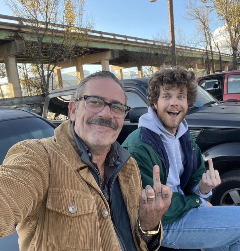 PreviouslyFilmx's tweet photo. #NowhereMen
🔵 NOVEDAD 🔵
Termina el rodaje del thriller protagonizado por Jeffrey Dean Morgan (#TheWalkingDead) y Jack Quaid (#TheBoys). https://t.co/otNkvBks6u