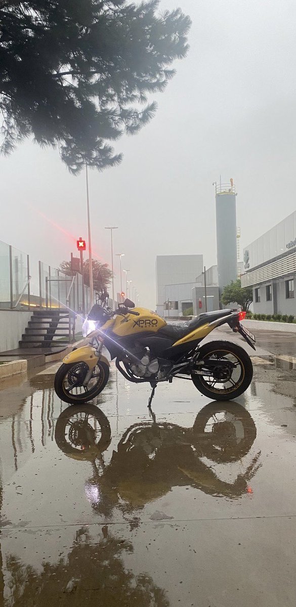 tetiszin's tweet photo. 🏍️💨 https://t.co/zyaznZEZya