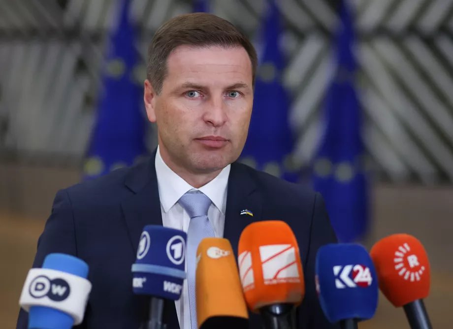 Estonia’s Defense Minister Hanno Pevkur says the incident in which a ship, most likely China’s Newnew Polar Bear, damaged the Balticconnector gas pipeline & communication cables involved an anchor being dragged along the seabed for 200 km.

It shows it wasn’t an accident

🇫🇮🇪🇪🇨🇳