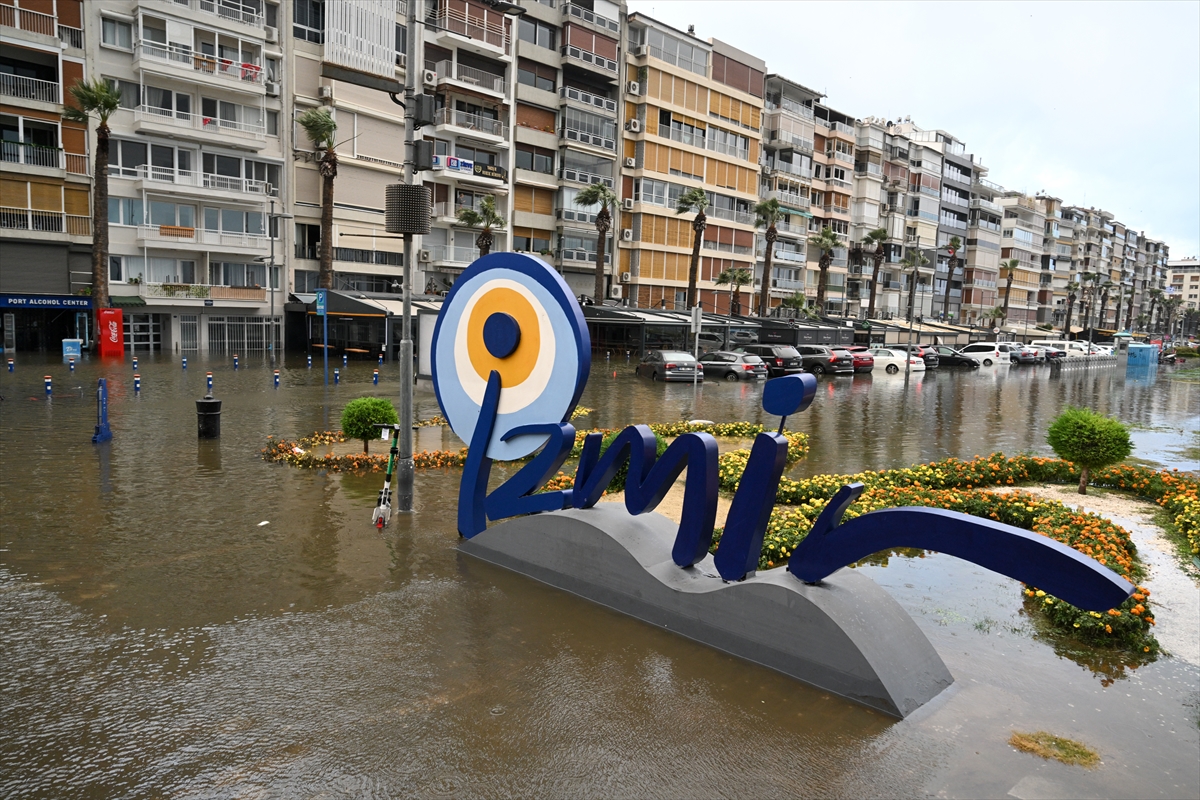 bpthaber's tweet photo. 📍 İzmir, Alsancak. https://t.co/YgsSsubmcn